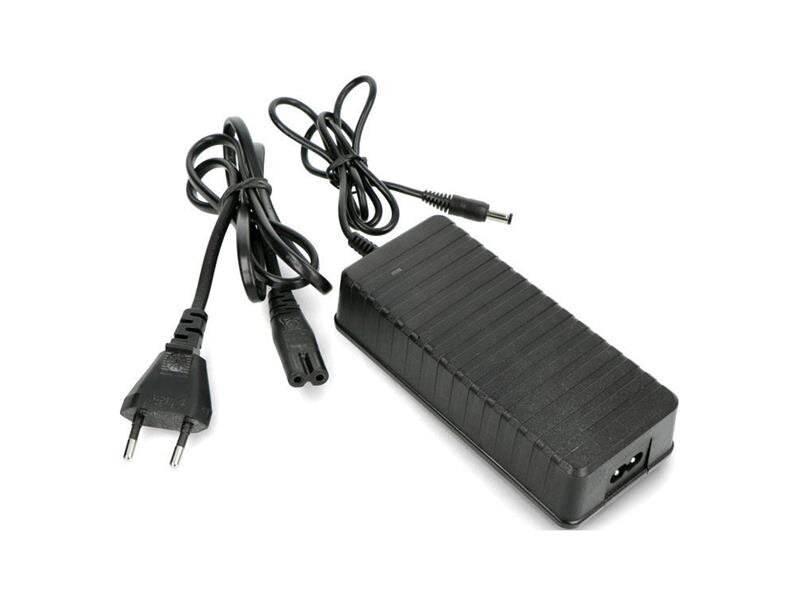 Adaptér napájací 12V 5000mA ACbel ADC018 (5,5x2,1mm) Adaptér napájací 12V 5000mA ACbel ADC018 (5,5x2,1mm)
